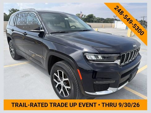 Used 2023 Jeep Grand Cherokee L Limited AWD/4WD image 1