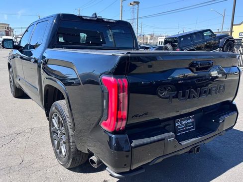 Used 2024 Toyota Tundra Platinum AWD/4WD image 5