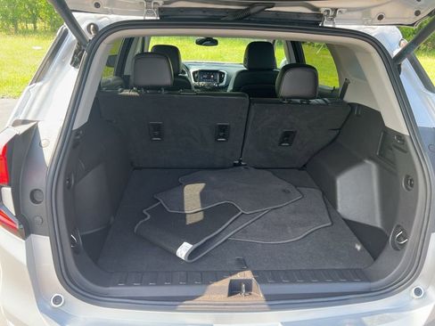 Certified 2022 GMC Terrain SLT w/ Infotainment Package II image 6