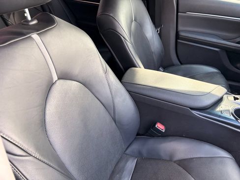 Used 2020 Toyota Camry XSE AWD/4WD image 11