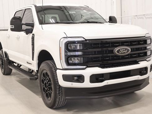 Used 2023 Ford F250 Lariat w/ Lariat Ultimate Package image 4