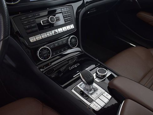 Used 2016 Mercedes-Benz SL 550 image 15