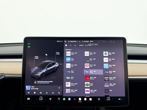 Used 2023 Tesla Model Y Long Range AWD/4WD image 5