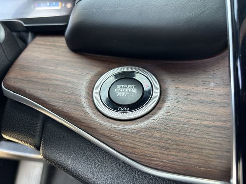 Used 2022 Jeep Grand Cherokee Summit w/ Advanced Protech Group IV image 17