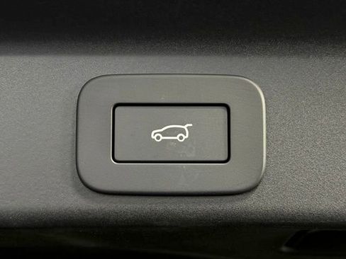 New 2026 Jaguar F-PACE R-Dynamic S AWD/4WD image 18