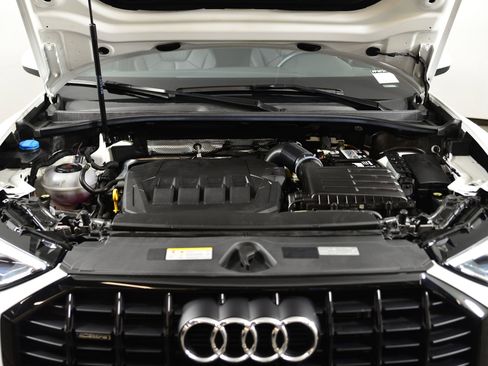 Certified 2023 Audi Q3 2.0T Premium w/ Black Optic Sport Package image 18