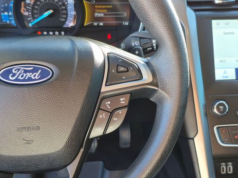Used 2020 Ford Fusion SE AWD/4WD image 20