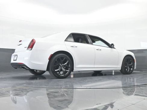 Used 2023 Chrysler 300 Touring L image 56