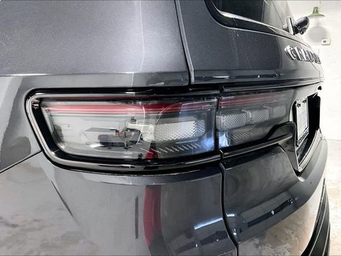 Used 2024 Jeep Grand Wagoneer L Series III w/ Quick Order Packagew 28T AWD/4WD image 40