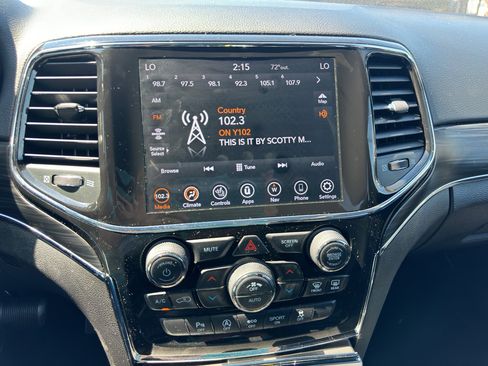 Used 2022 Jeep Grand Cherokee Limited image 20