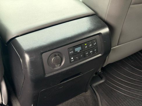 Used 2013 Toyota Sequoia SR5 w/ Premium Pkg AWD/4WD image 32