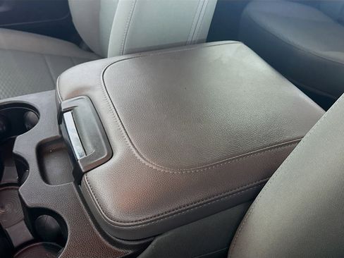 Used 2018 RAM 2500 Tradesman w/ Chrome Appearance Group image 18