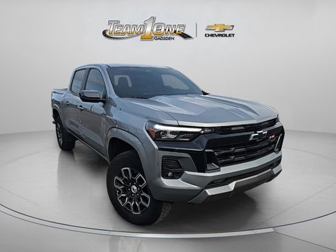 Used 2025 Chevrolet Colorado Z71 image 1