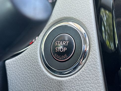 Used 2022 Nissan Rogue Sport SV w/ Technology Package AWD/4WD image 34