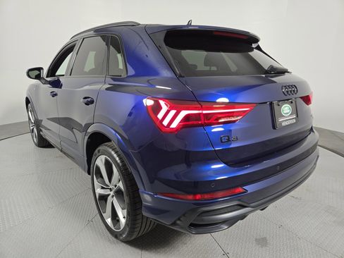 Used 2022 Audi Q3 2.0T Premium Plus w/ Premium Plus Package image 17