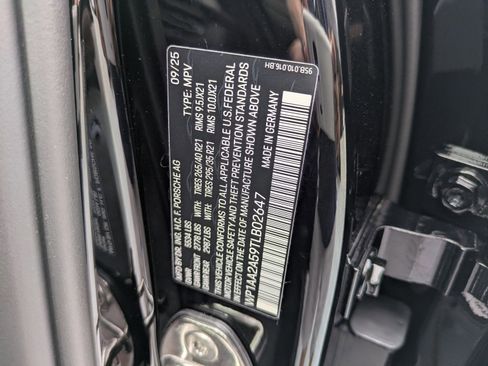 New 2026 Porsche Macan image 29