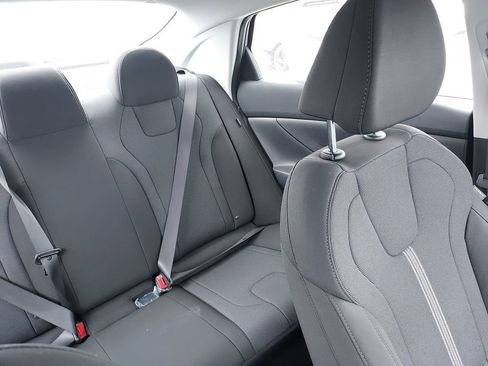 New 2026 Hyundai Elantra SE FWD image 14