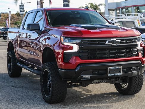 Used 2025 Chevrolet Silverado 1500 LT Trail Boss w/ Convenience Package II AWD/4WD image 3