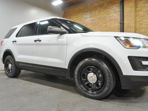 Used 2017 Ford Explorer 4WD Police Interceptor image 9