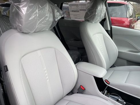 New 2026 Hyundai Kona SEL Premium image 10