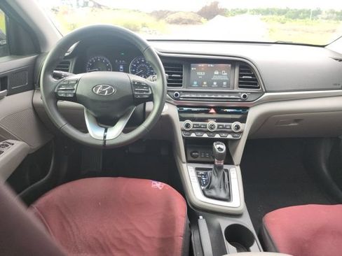 Used 2020 Hyundai Elantra Value Edition FWD image 9