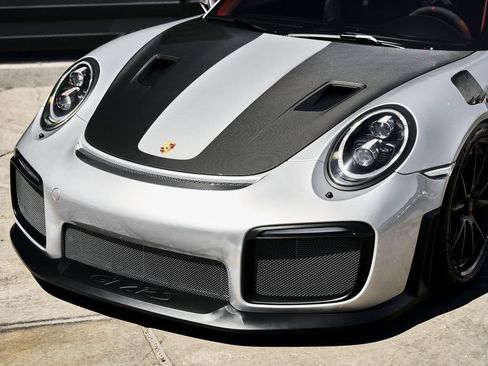 Used 2019 Porsche 911 GT2 RS RWD image 7