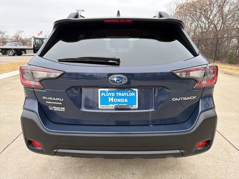 Used 2024 Subaru Outback Premium image 4