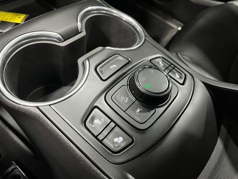 Certified 2022 GMC Terrain SLT w/ Tech Package image 14