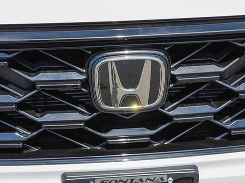 Certified 2025 Honda CR-V Sport-L image 5