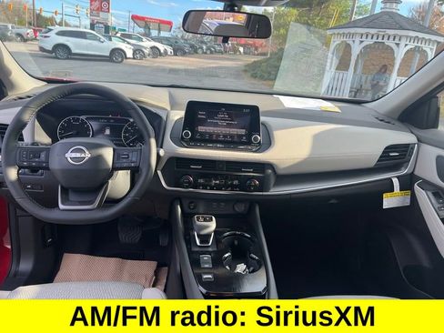 Certified 2025 Nissan Rogue SV image 14