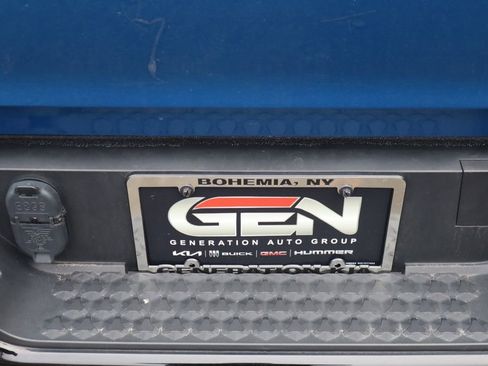 Certified 2024 Chevrolet Colorado Z71 w/ LPO, Dark Essentials Package image 27