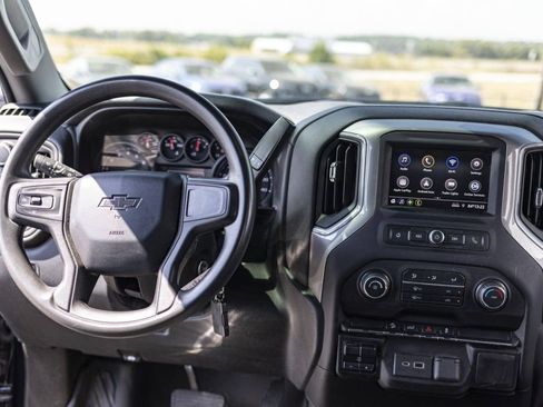 Used 2021 Chevrolet Silverado 1500 Custom Trail Boss w/ LPO, Dark Essentials Package image 10