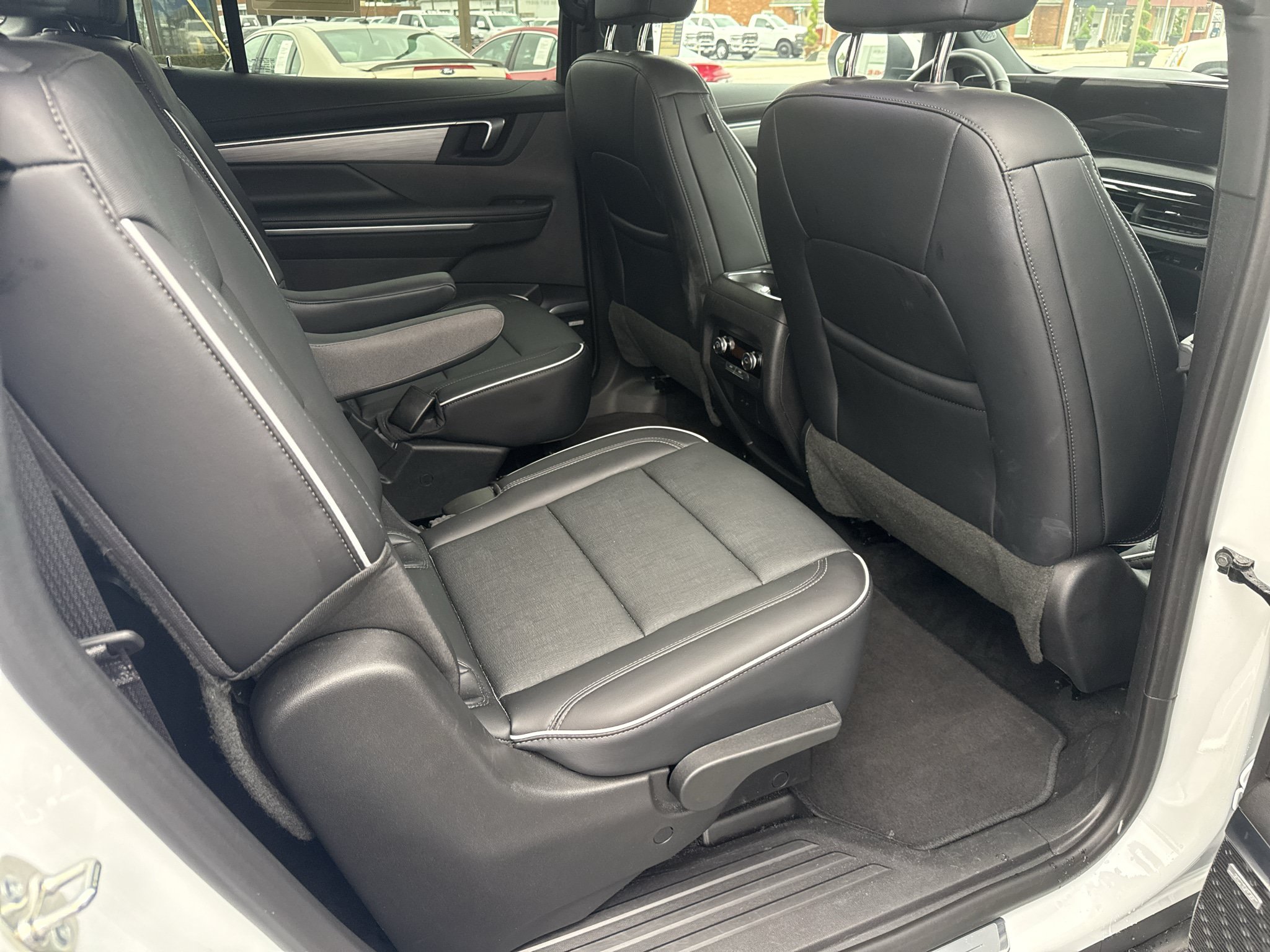 Used 2026 Buick Enclave Preferred FWD image 37