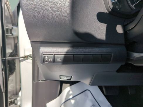 Used 2021 Toyota Corolla LE FWD image 14