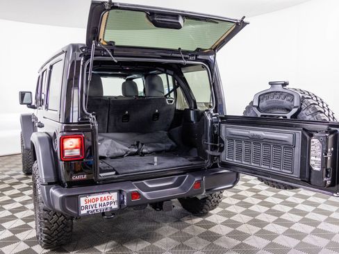Used 2024 Jeep Wrangler Willys image 38