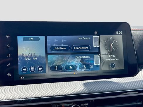 Used 2025 Nissan Kicks SR image 12