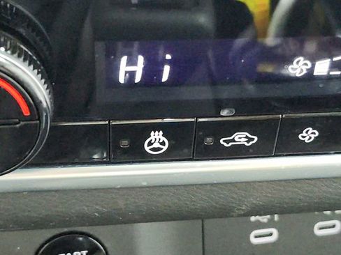 Used 2024 Nissan Rogue SV w/ SV Premium Package image 27