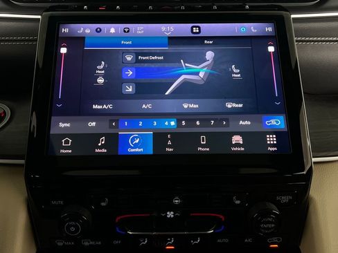 Used 2023 Jeep Grand Cherokee L Limited image 19