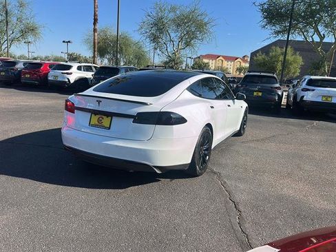 Used 2016 Tesla Model S 70D image 5