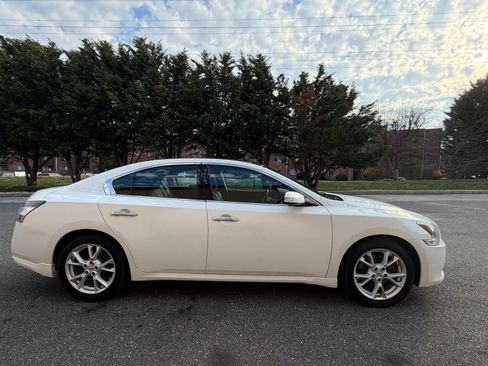 Used 2014 Nissan Maxima 3.5 SV w/ Premium Package FWD image 8