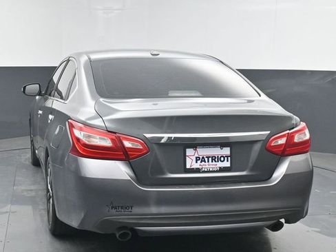 Used 2017 Nissan Altima 2.5 SL FWD image 4