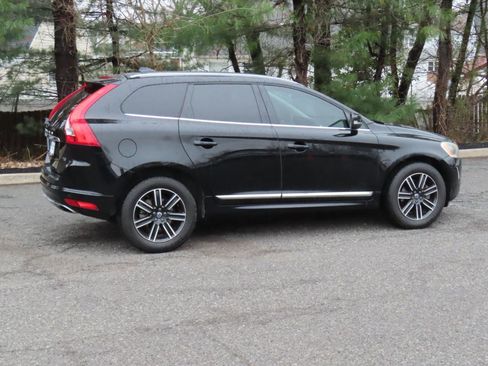 Used 2016 Volvo XC60 T5 Platinum image 6