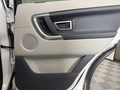 Used 2019 Land Rover Discovery Sport SE AWD/4WD image 27