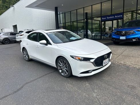 Used 2025 MAZDA MAZDA3 s FWD image 2