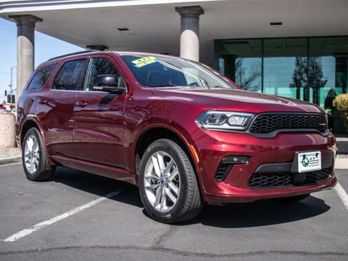 Used 2023 Dodge Durango GT image 1