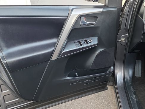 Used 2018 Toyota RAV4 XLE w/ Plus Extra Value Package image 10