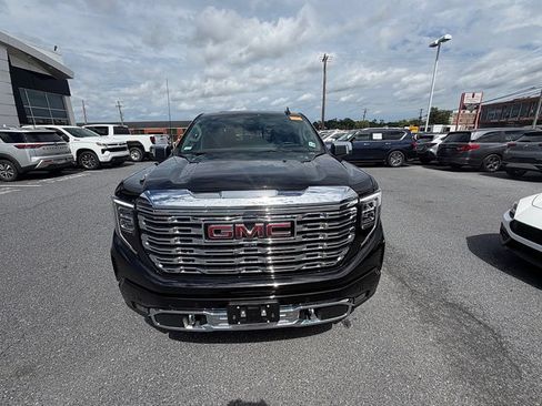 Used 2024 GMC Sierra 1500 Denali w/ Technology Package AWD/4WD image 9