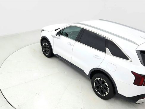 Used 2024 Kia Sorento S AWD/4WD image 15