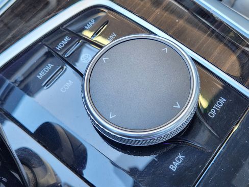 Used 2020 BMW X5 xDrive40i w/ Convenience Package image 25