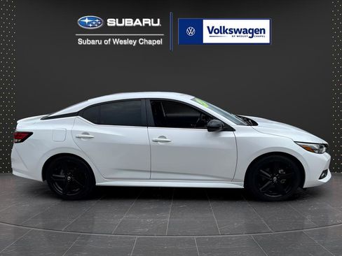Used 2022 Nissan Sentra SR w/ Lighting Package FWD image 8